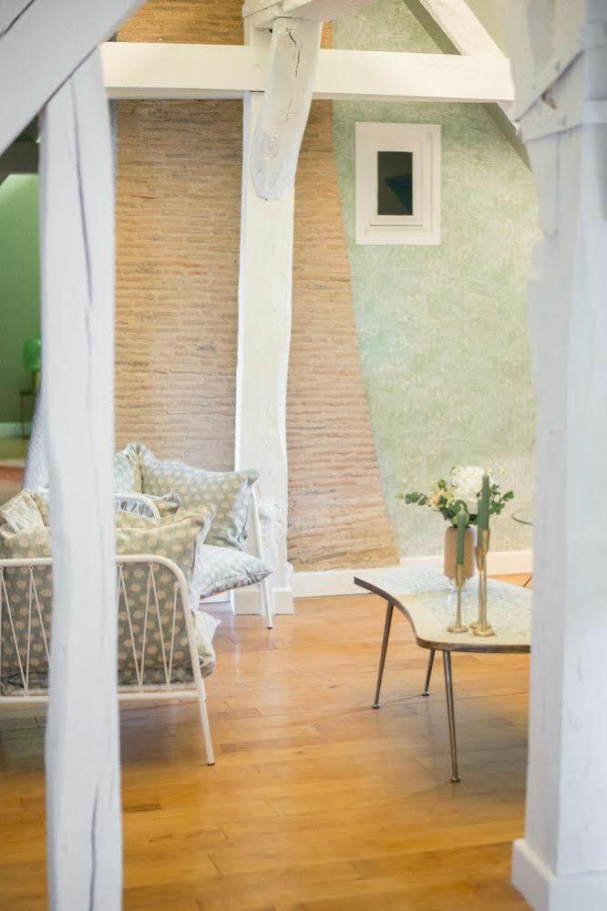 Marnie Et Mister H Bed & Breakfast Rennes